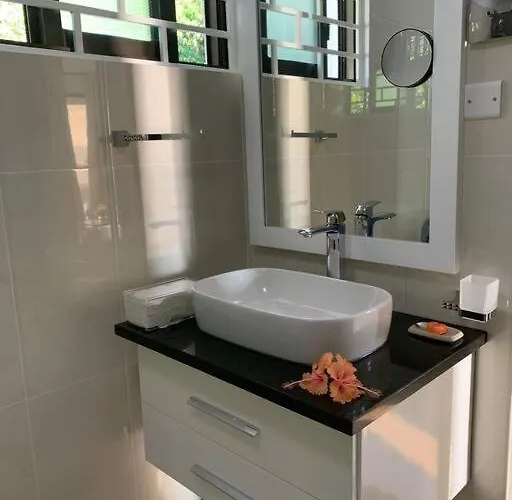 Crystal Seychelles Seaview Ground Floor Apartment *