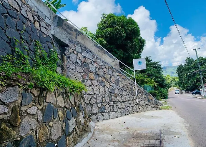 Crystal Seychelles Seaview Ground Floor Apartment *